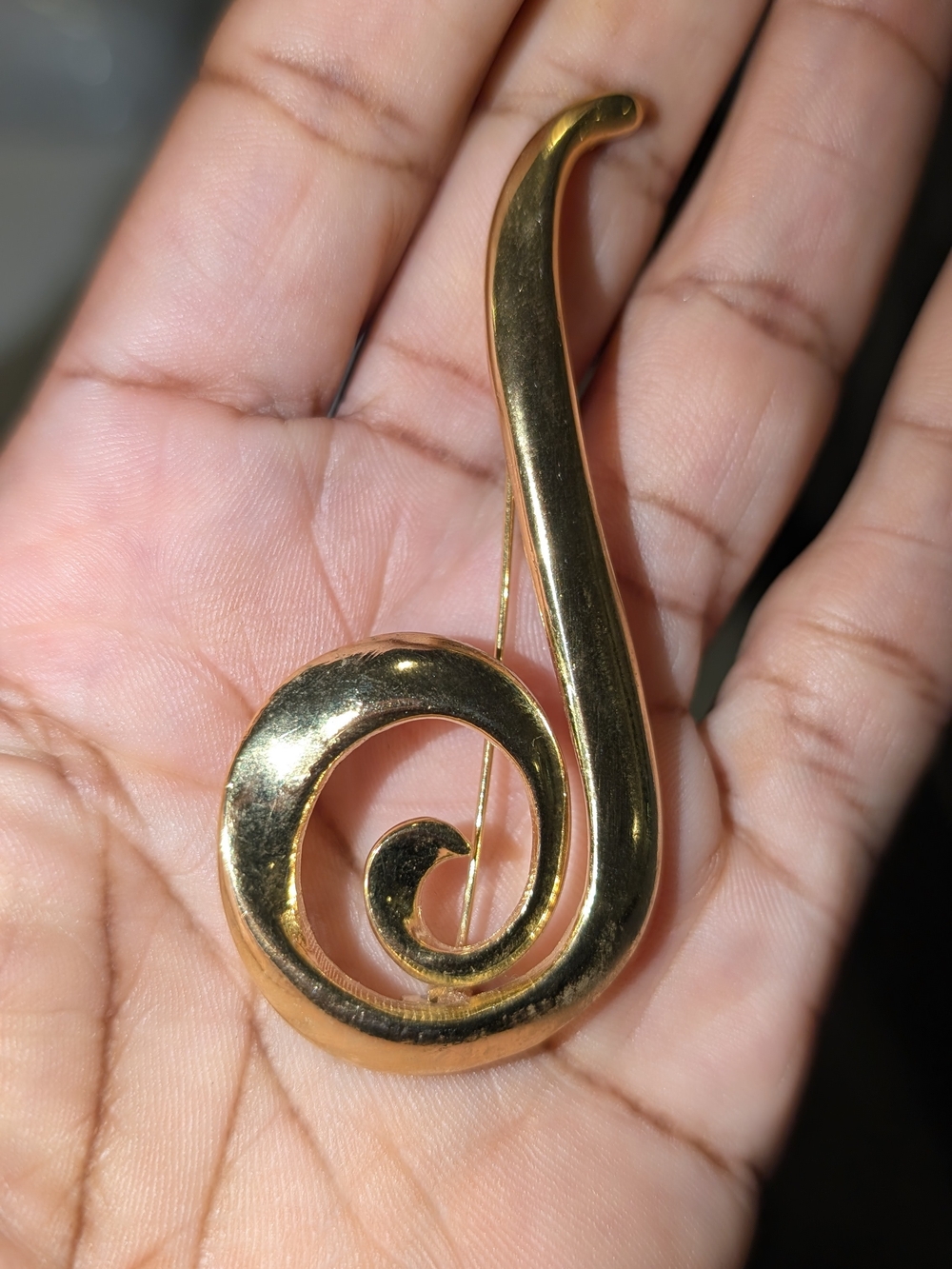 Gold Spiral Swirl Brooch Pin - Women Jewelry